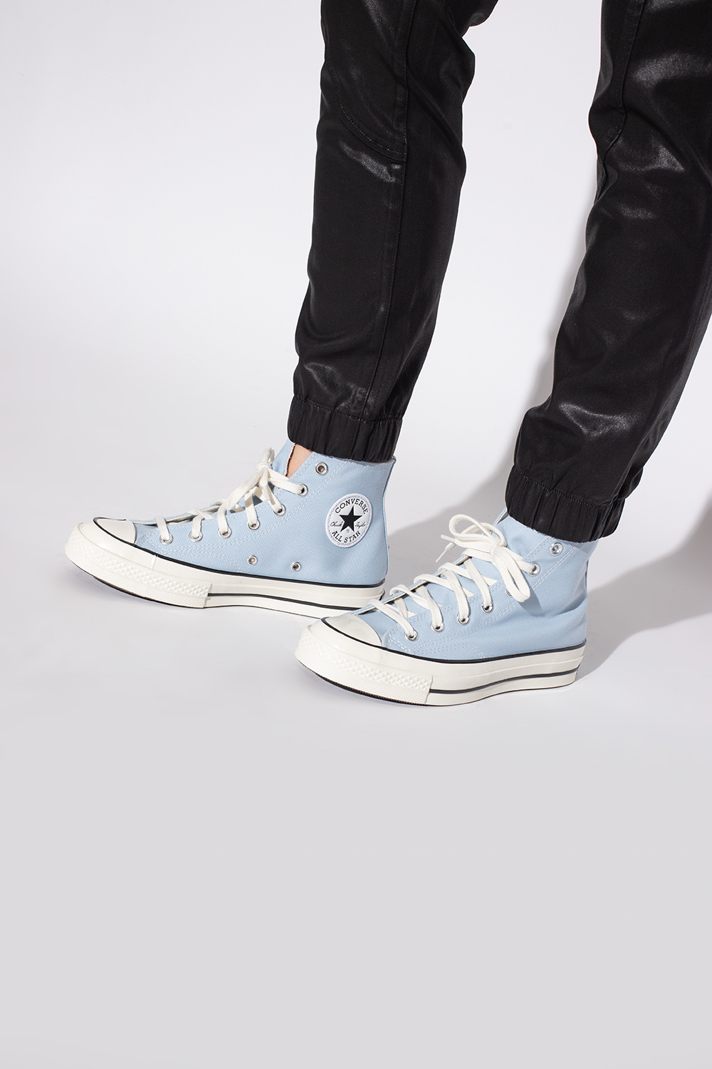 Baby blue hot sale chuck converse